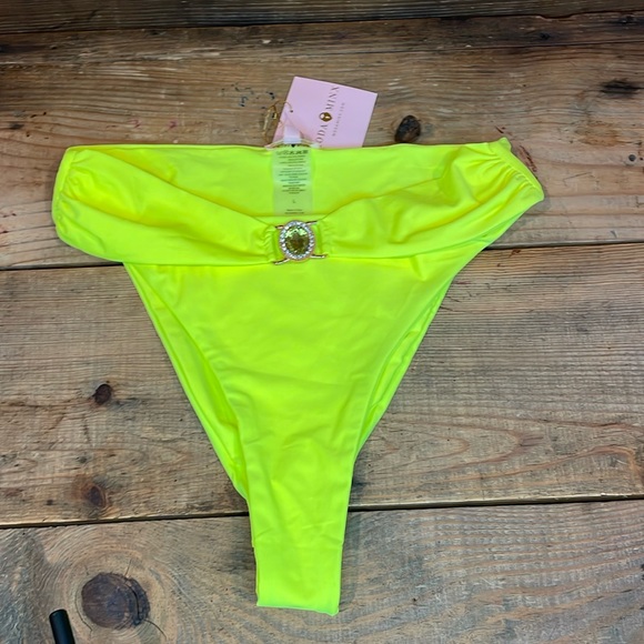 Moda Minx Bottom Yellow Large - Picture 1 of 6